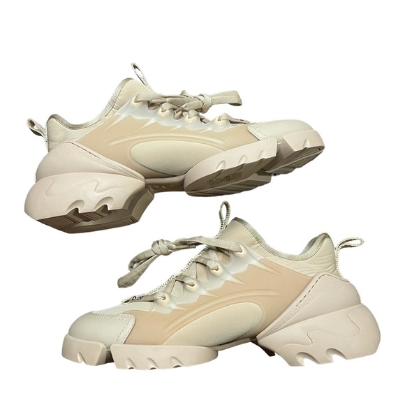 D-CONNECT SNEAKER
Nude Technical Fabric - Picture 2 of 4